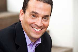 We Are All in Sales: Daniel Pink Talks Selling on Marketing Smarts [Podcast]