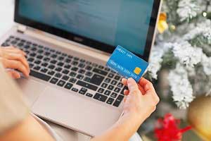 How the Customer Journey Differs for Holiday E-Commerce Shoppers